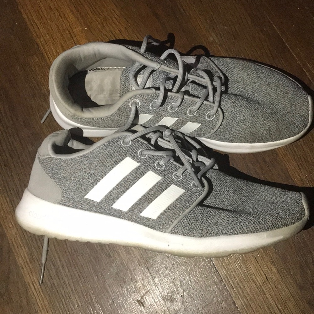 grey adidas tennis shoes